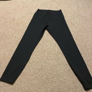 Victoria’s Secret black stretchy legging